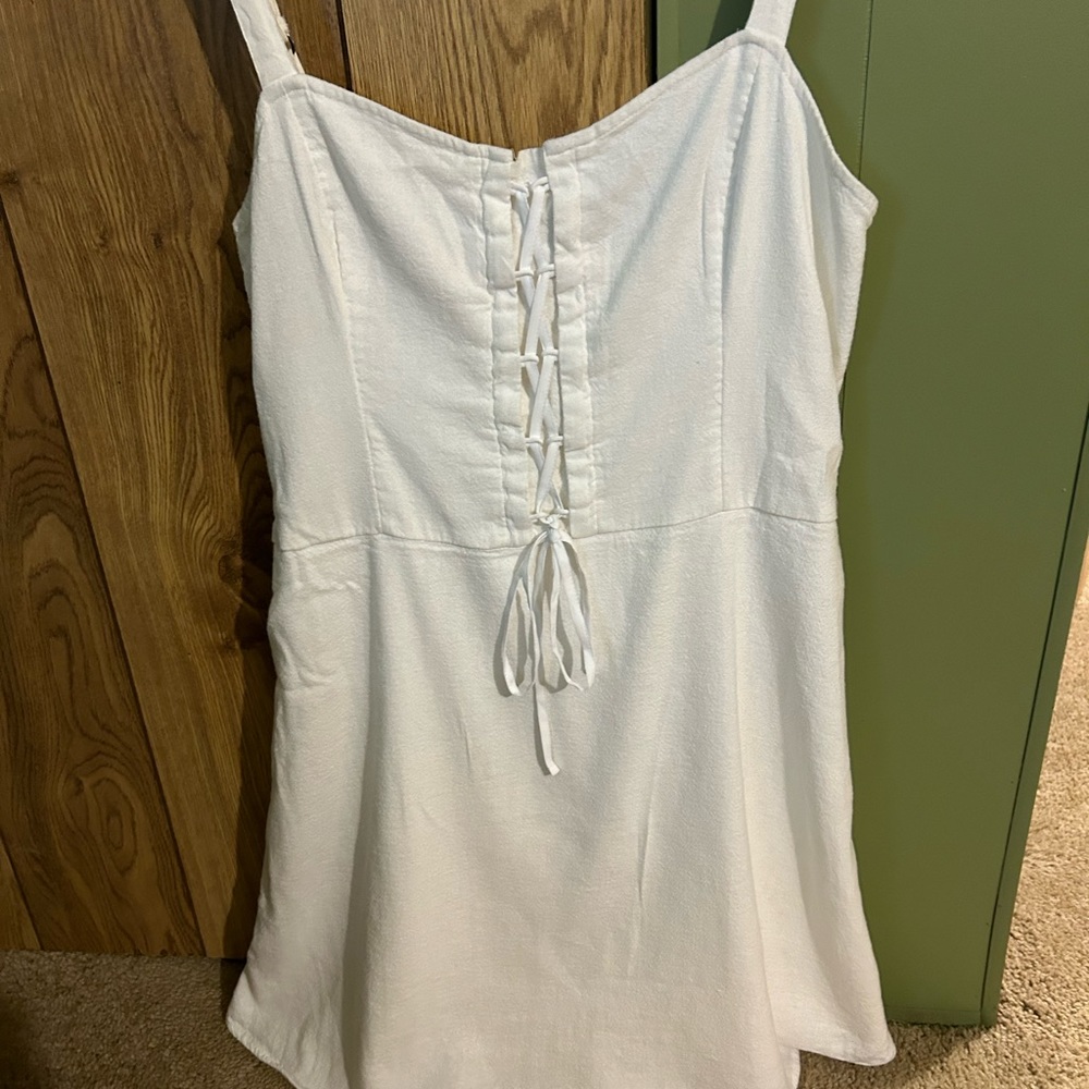 Hollister short summer dress size XL with a free earrings